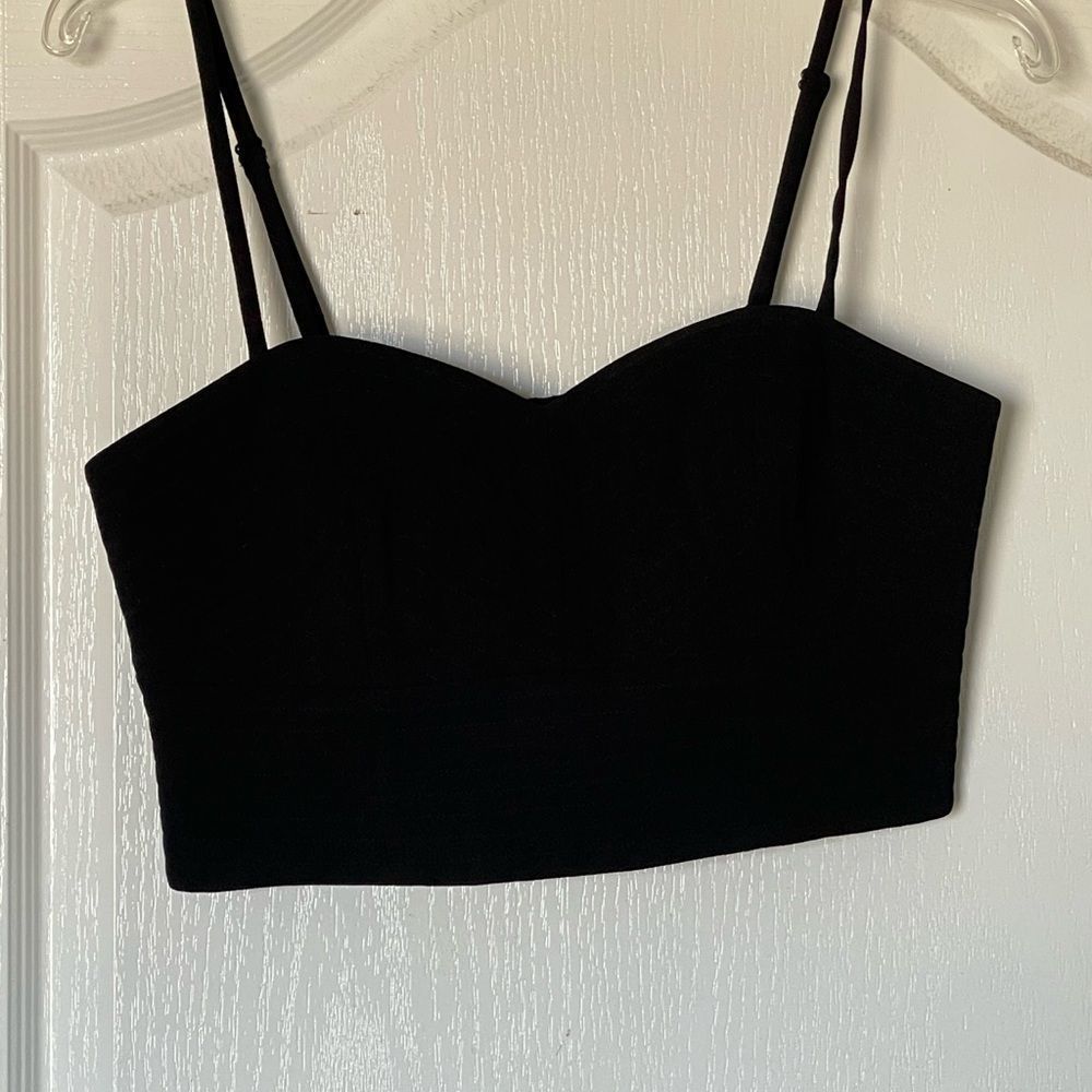 NWT Country Road halter top, structured crop top,black, Size small - Picture 1 of 10